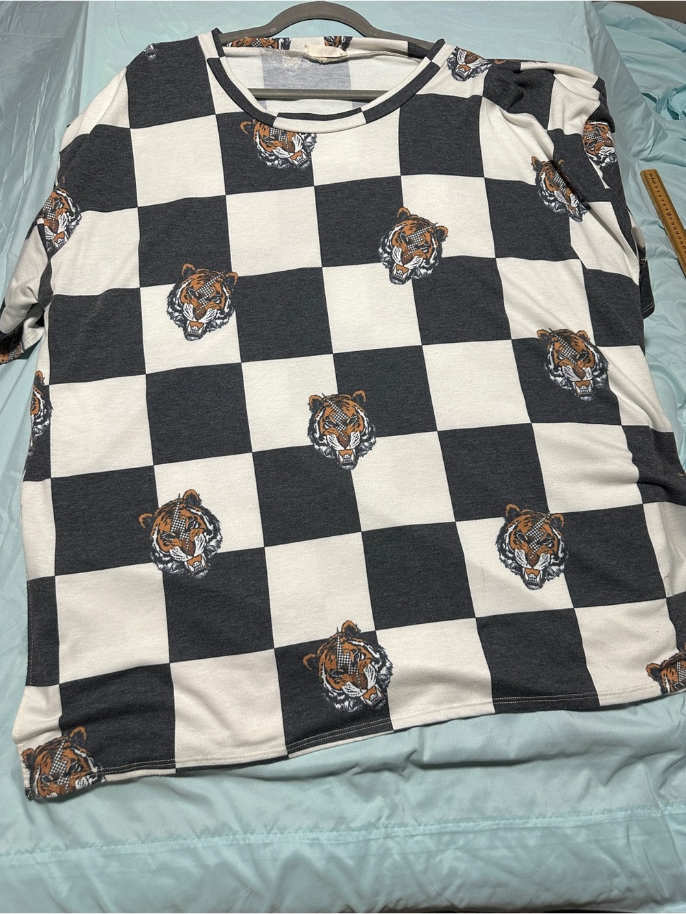 Checkerboard Tiger Graphic Tee - Black & White-Set
